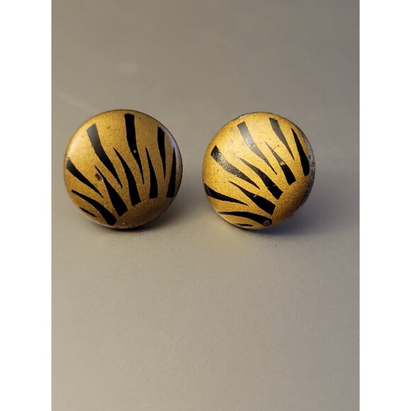 Leopard Stud tiger Earrings - Picture 3 of 4